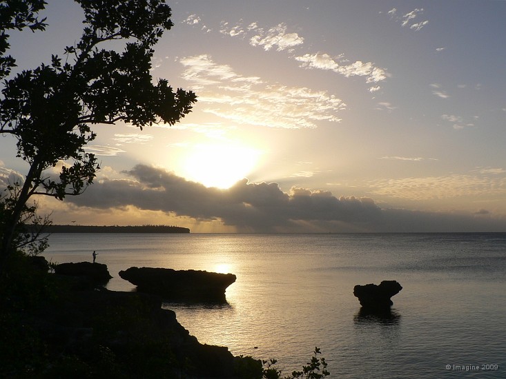 15- Soleil couchant sur Drueulu.JPG